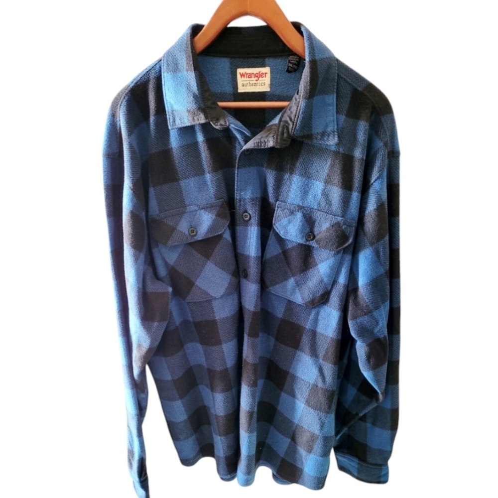 Wrangler Black and Blue Fleece Button Front Shacket Jacket Men's Size 2 XL